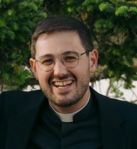 Sacerdote e ilustrador Víctor Carmena, autor de El Buen Pastor Draws